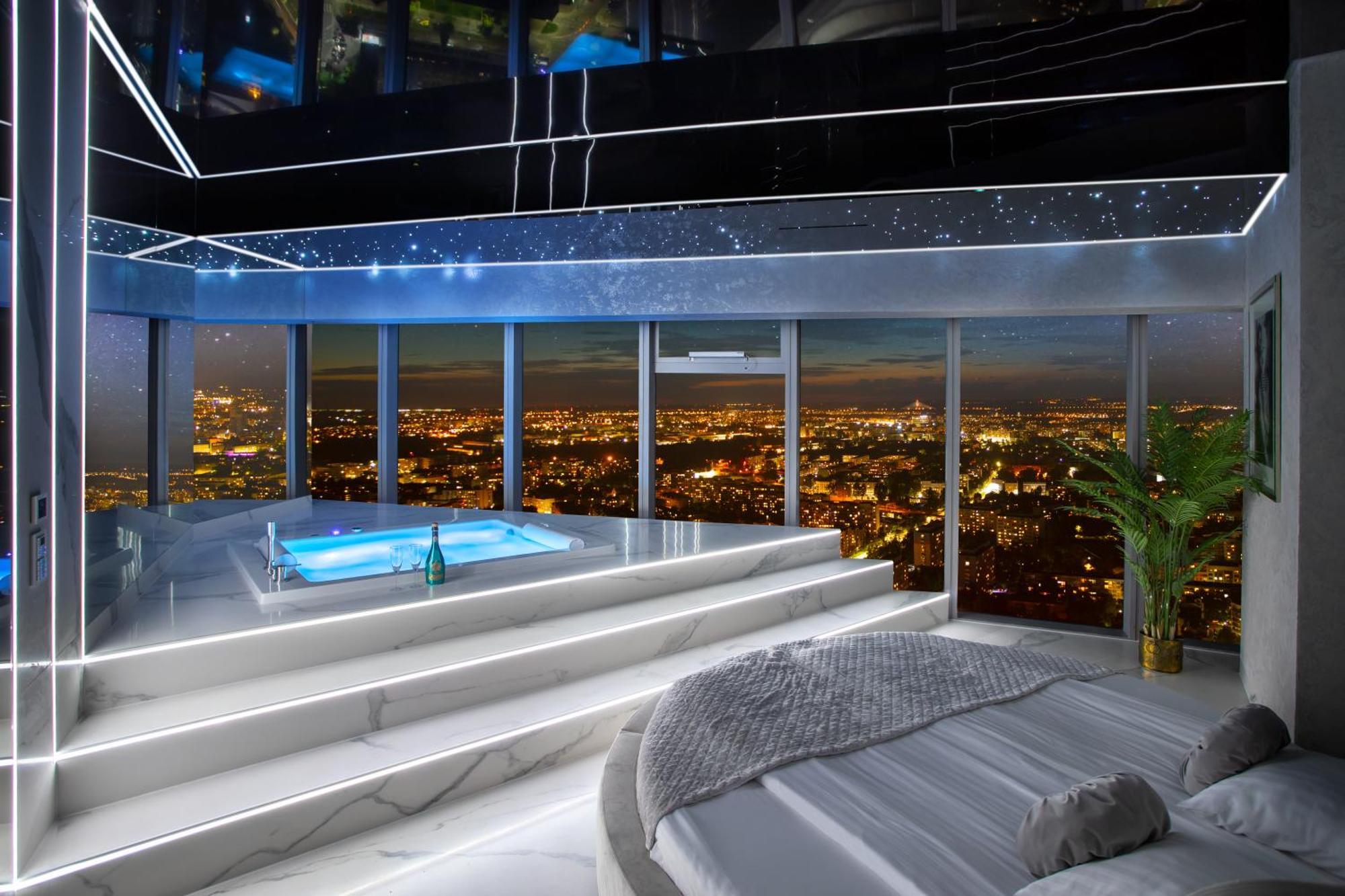 Apartamenty Sky Tower Z Jakuzzi Przy Oknie Wroclaw Bagian luar foto
