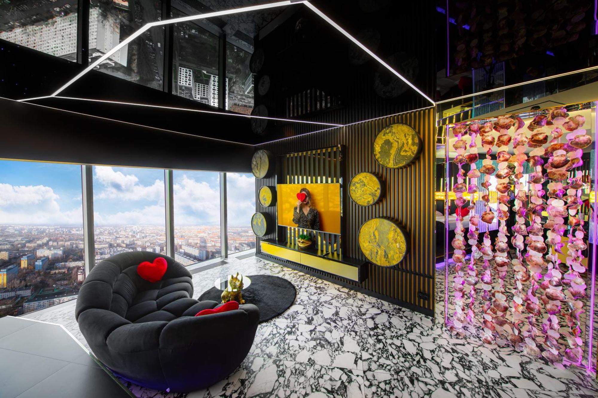 Apartamenty Sky Tower Z Jakuzzi Przy Oknie Wroclaw Bagian luar foto