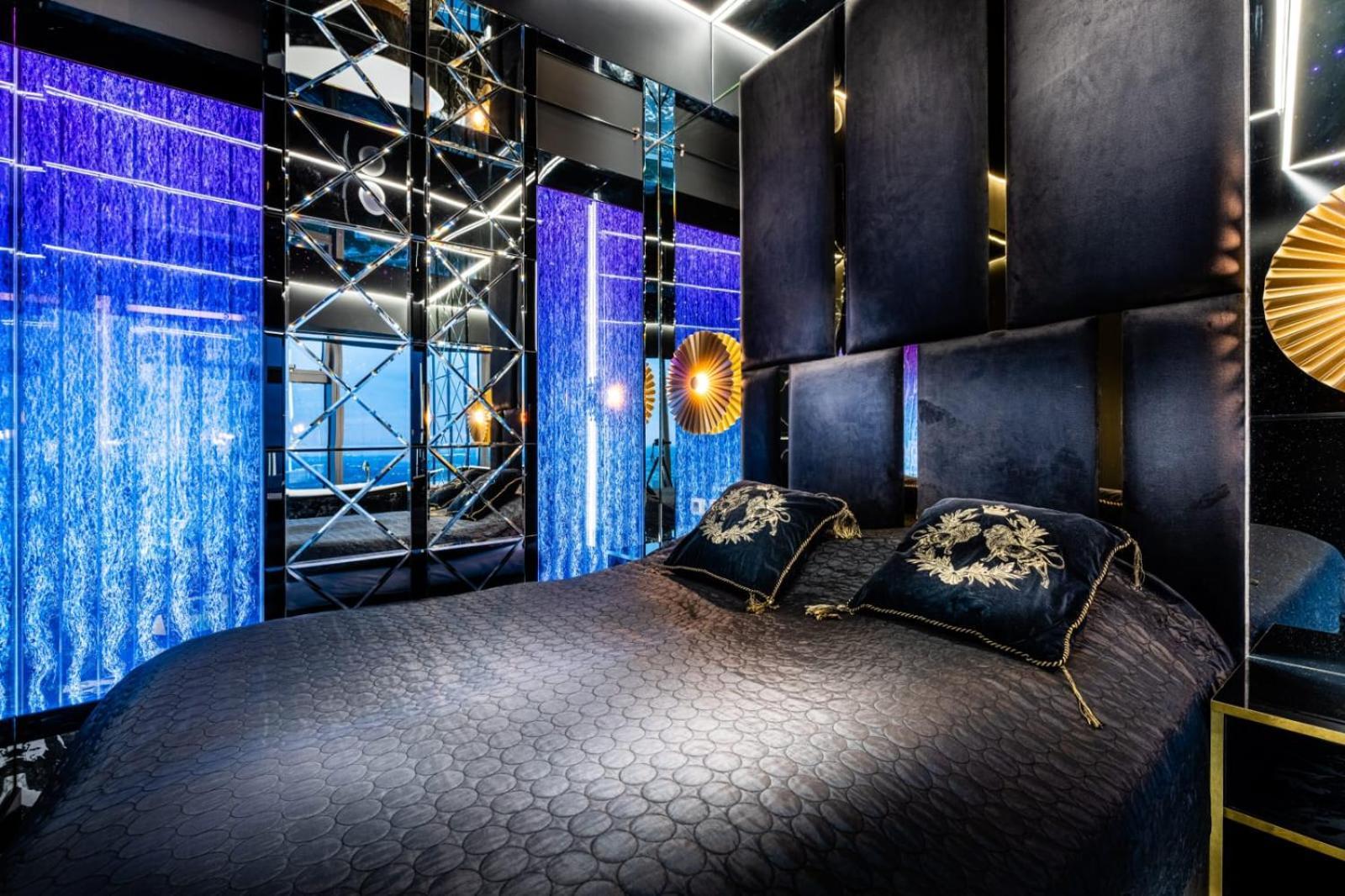 Apartamenty Sky Tower Z Jakuzzi Przy Oknie Wroclaw Bagian luar foto
