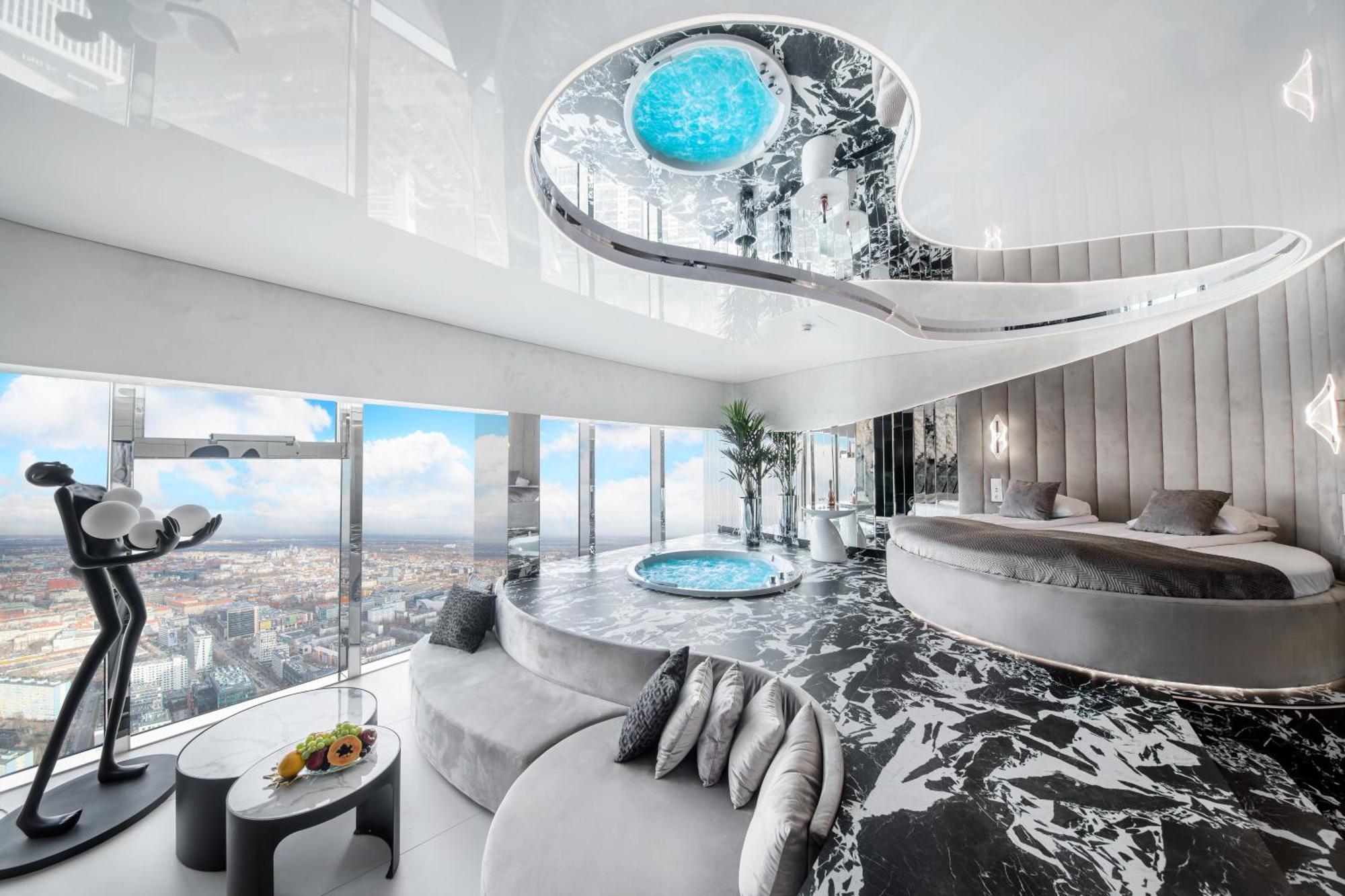 Apartamenty Sky Tower Z Jakuzzi Przy Oknie Wroclaw Bagian luar foto